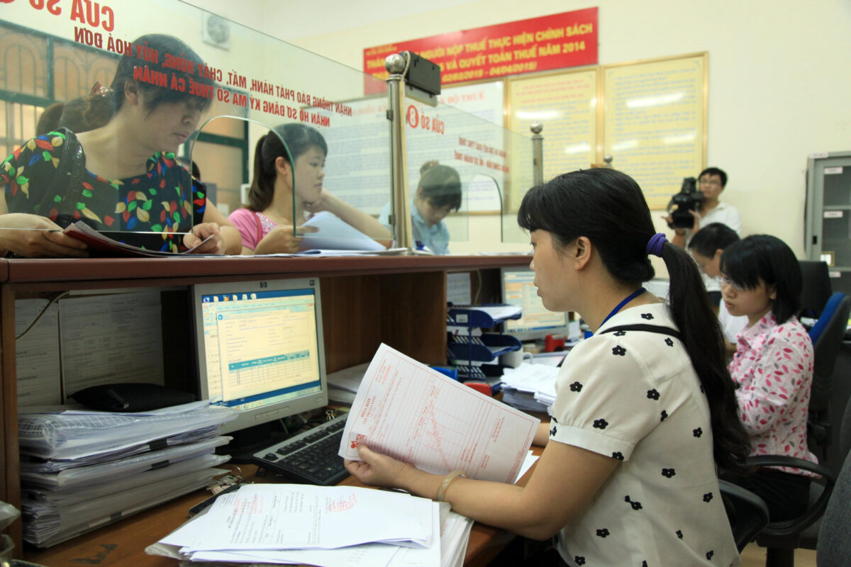 Cán bộ, công chức cấp xã