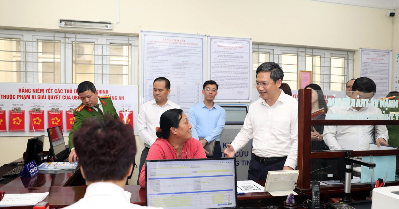 Cán bộ công chức