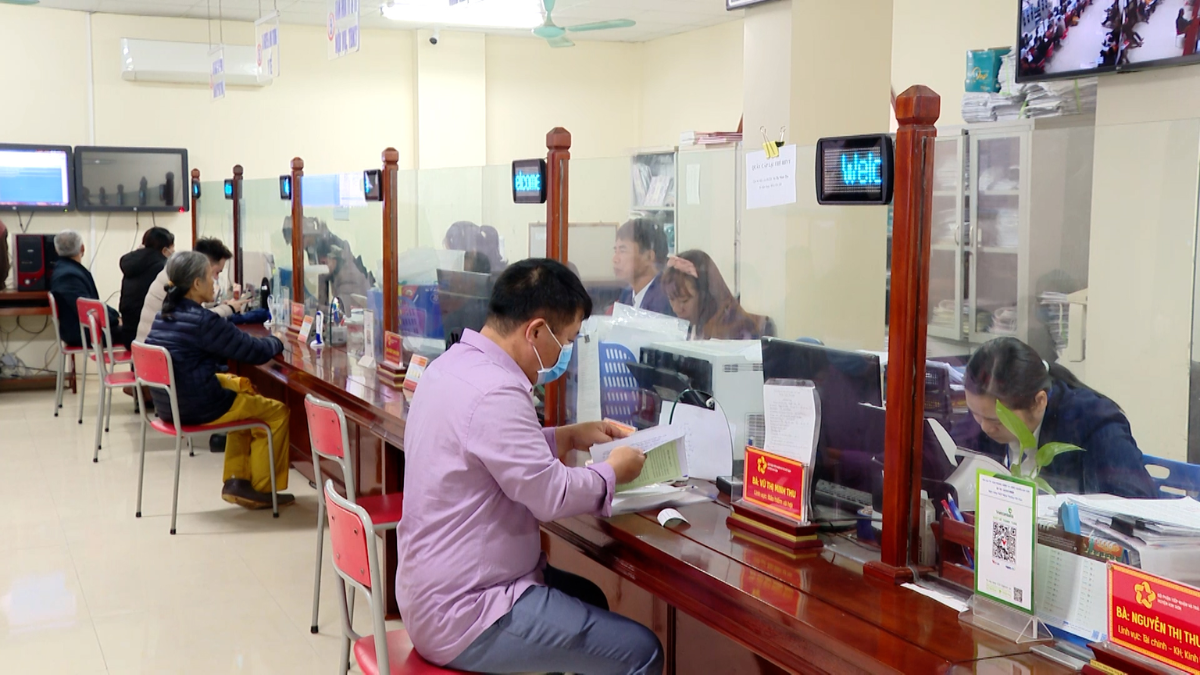 Ôn thi công chức sớm