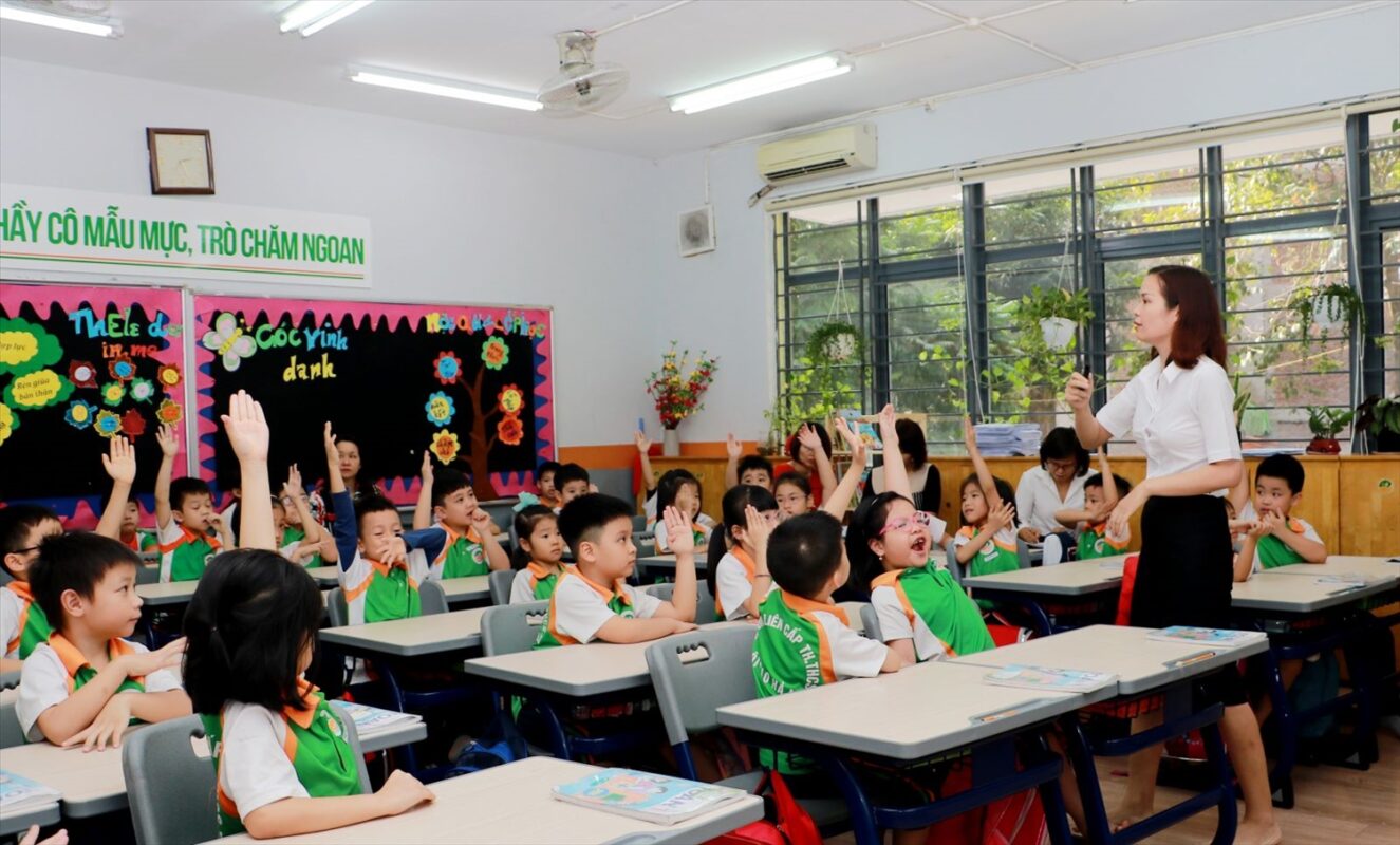 Giáo viên tiểu học
