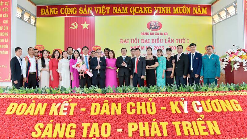Thời gian và địa điểm tiếp nhận hồ sơ công chức UBND xã la Ko, Gia Lai